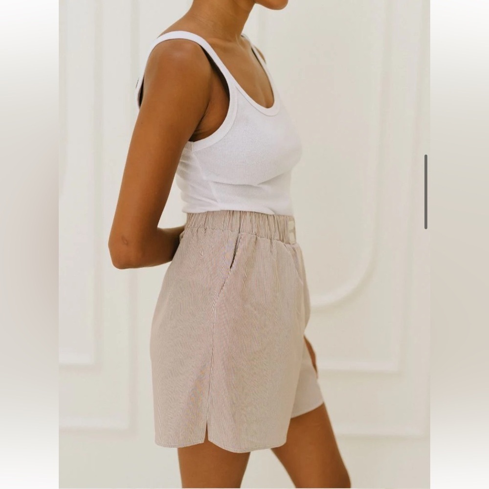 M Woolf. the easy pinstripe button down shirt and the easy shorts set - Picture 5 of 16